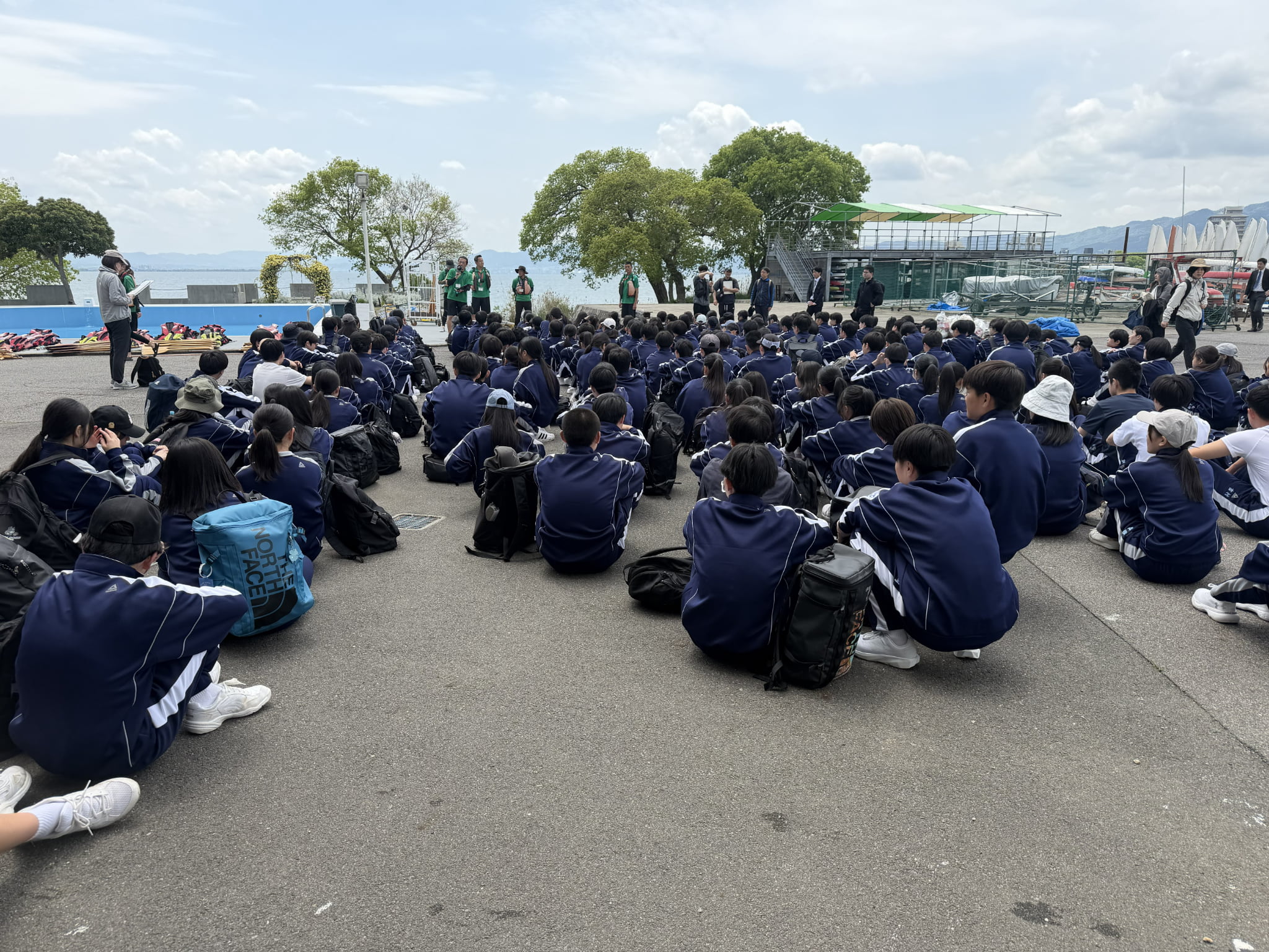 修学旅行校外学習の開校式